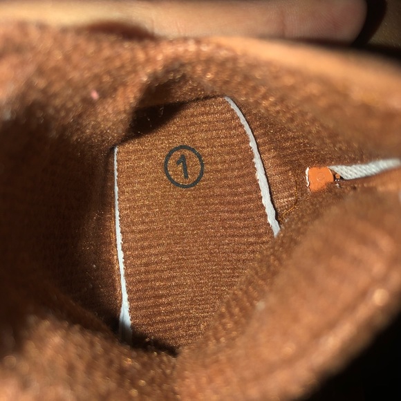 Infant fringe boots - Picture 6 of 6